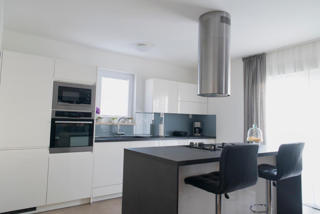 Modern Mediterranean Apartment Zara Esterno foto
