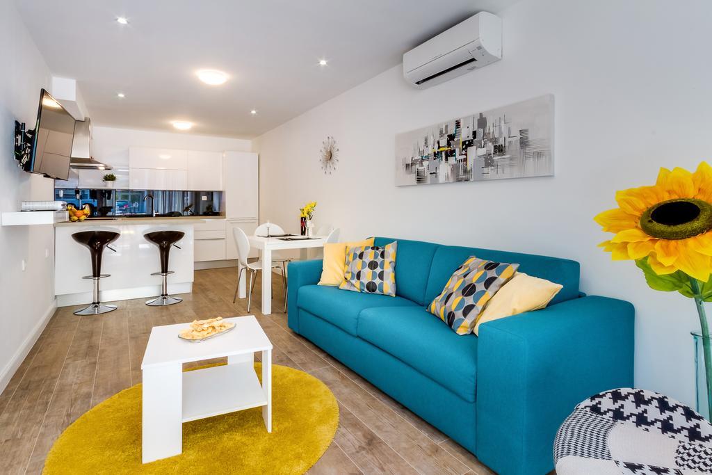Modern Mediterranean Apartment Zara Esterno foto